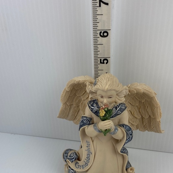 Sarah's Angels Granddaughter Figurine Resin Angel by Mindspring Studios 2005 - Picture 10 of 10